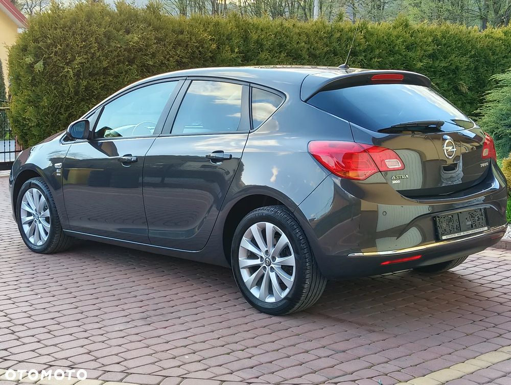 Opel Astra 1.4 T Enjoy - 2
