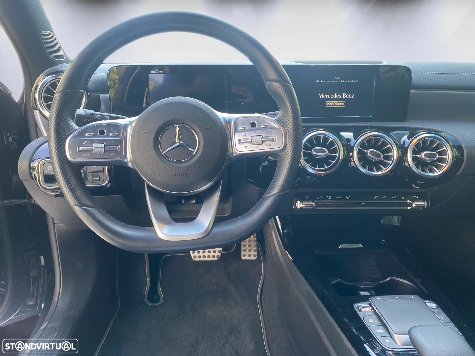 Mercedes-Benz A 250 e AMG Line - 16