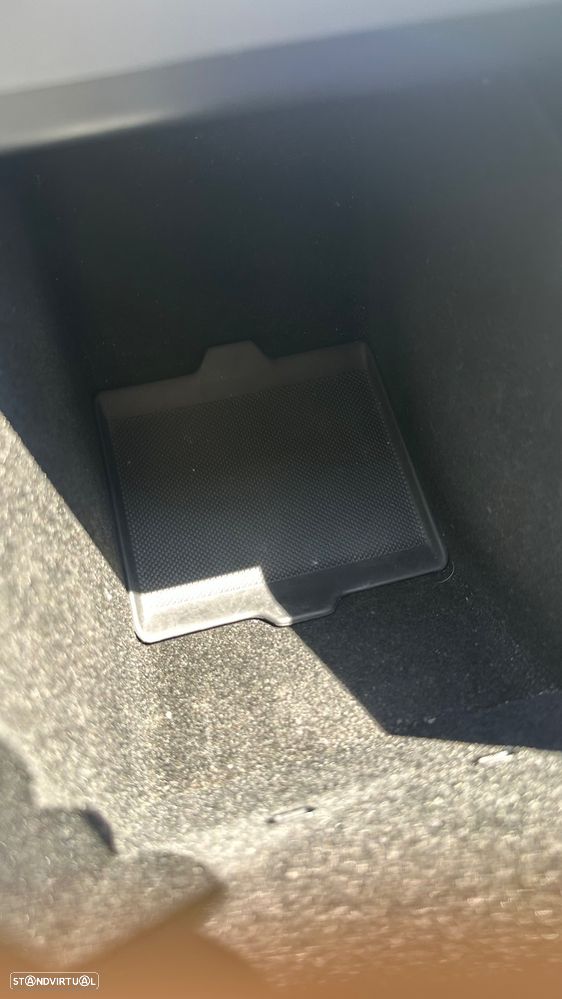 Tesla Model Y Long Range Tração Integral - 52