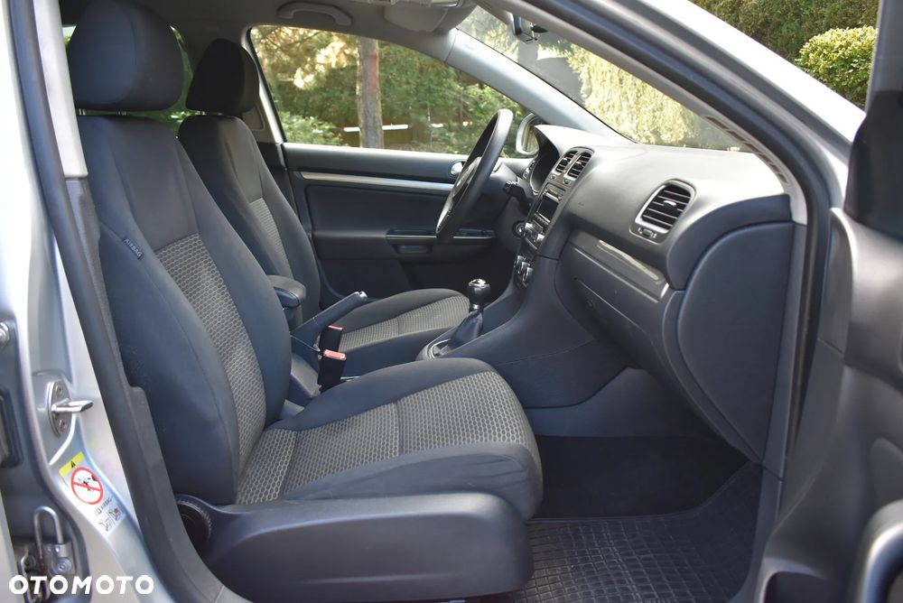 Volkswagen Golf - 23