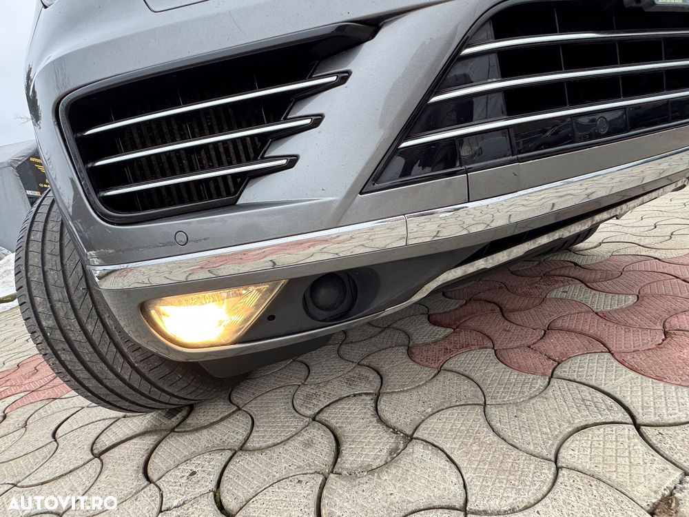 Volkswagen Touareg 3.0 V6 TDI SCR Blue Motion DPF Automatik Terrain Tech Executive Edition - 11