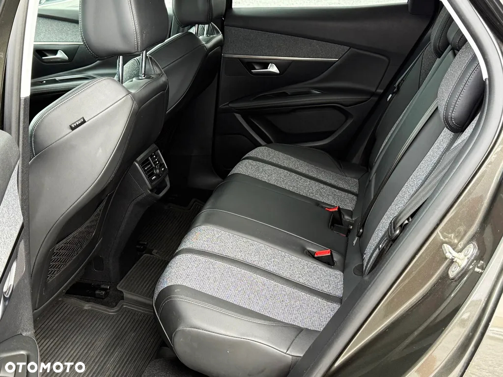 Peugeot 3008 BlueHDi 130 Stop & Start EAT8 Allure - 9