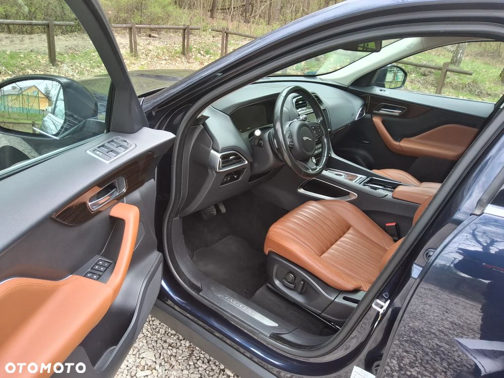 Jaguar F-Pace 2.0 i4D AWD R-Sport - 4