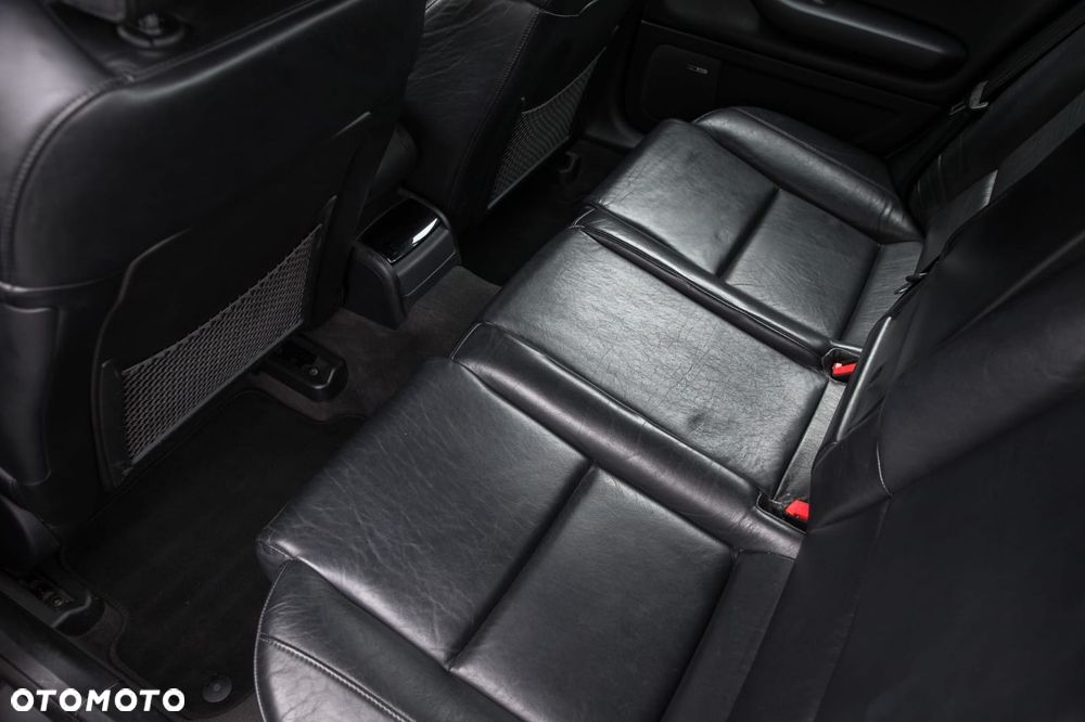 Audi RS4 Limousine - 24