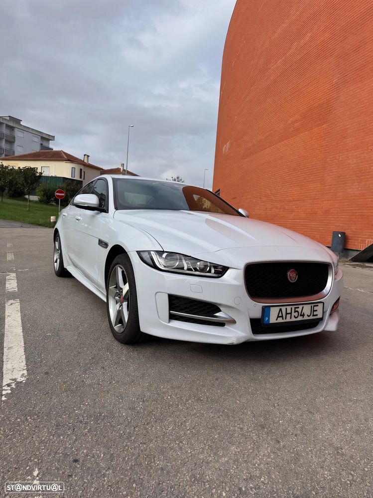 Jaguar XE 20d AWD Aut. R-Sport - 2