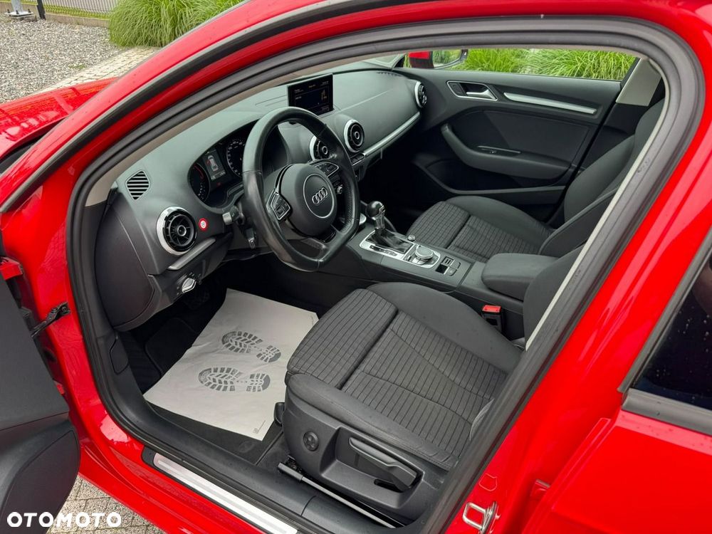 Audi A3 Sportback - 13