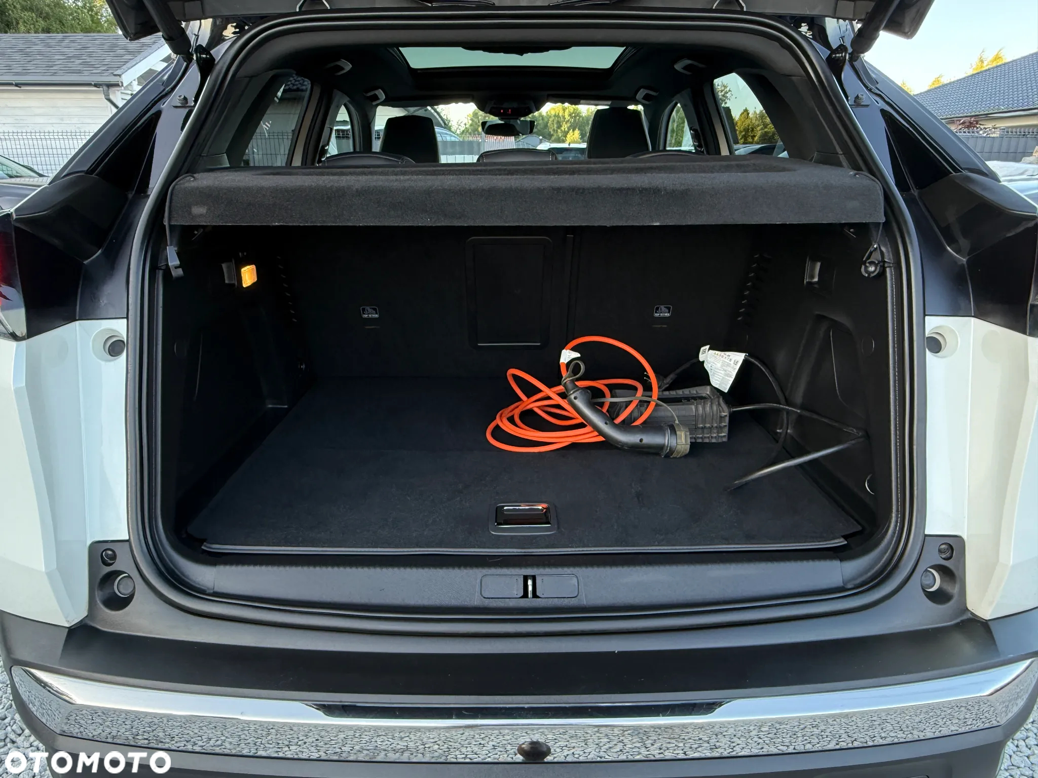 Peugeot 3008 Plug-In Hybrid 225 e-EAT8 GT - 32