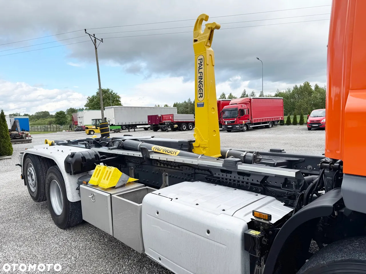 DAF CF 400 / 6X2 / HAKOWIEC / ZABUDOWA PALFINGER - 20 000 KG / Z NIEMIEC - 19