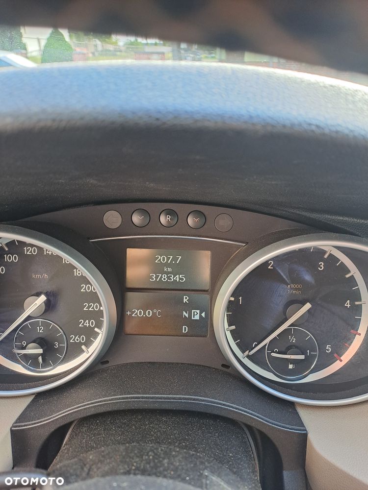 Mercedes-Benz Klasa R 300 CDI 4-Matic - 18