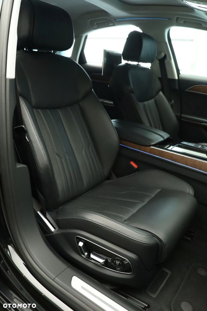 Audi A8 - 13