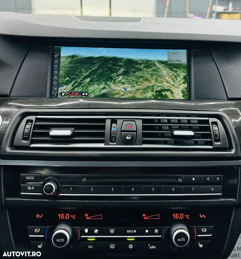 BMW Seria 5 520d Aut. Modern Line - 26