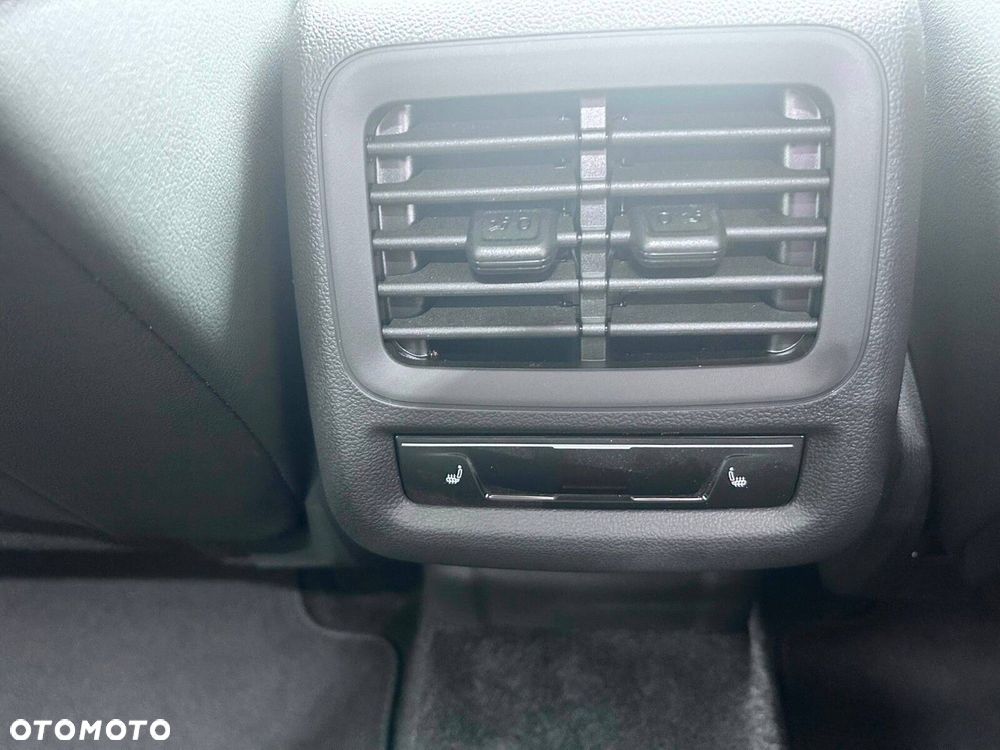 Volkswagen T-Roc - 20