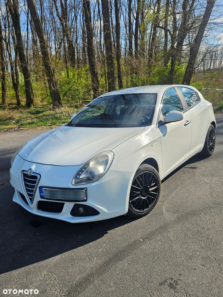 Alfa Romeo Giulietta 1.6 JTDM 16V - 4