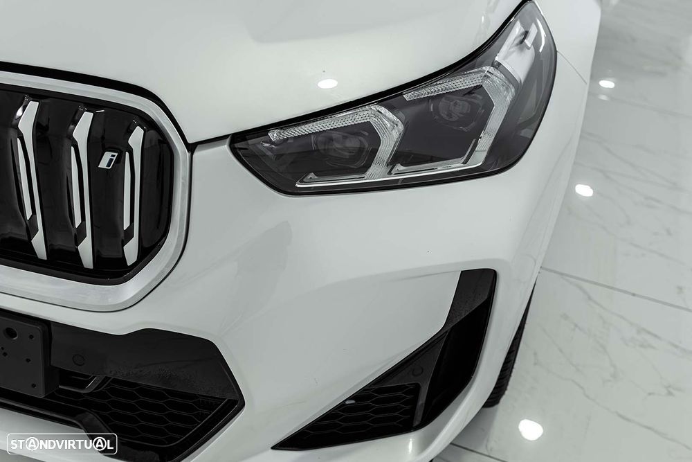 BMW iX1 xDrive30 Pack Desportivo M - 8