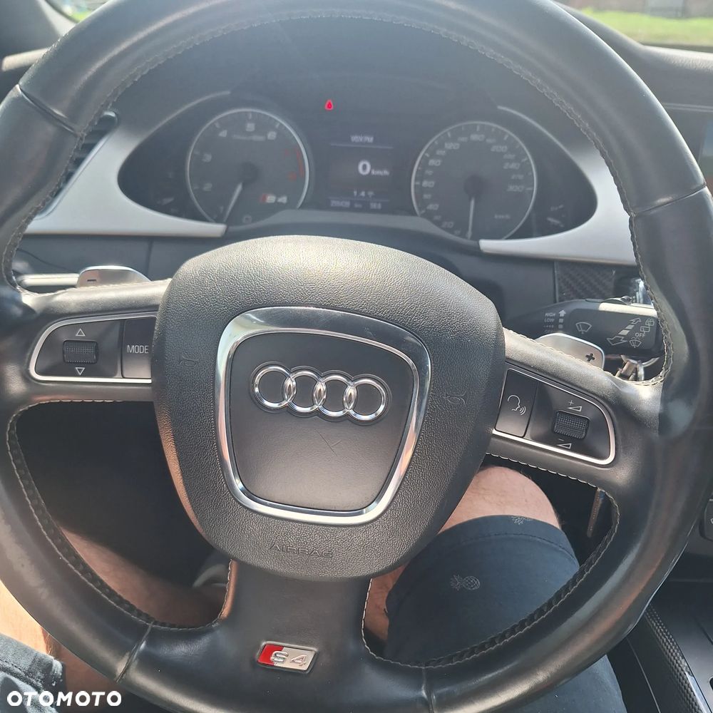 Audi S4 Avant - 16