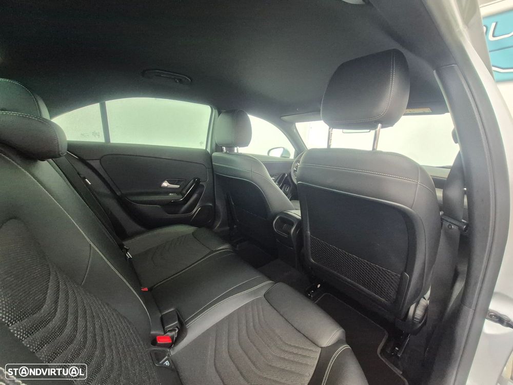 Mercedes-Benz A 180 Limousine d Progressive Aut. - 30