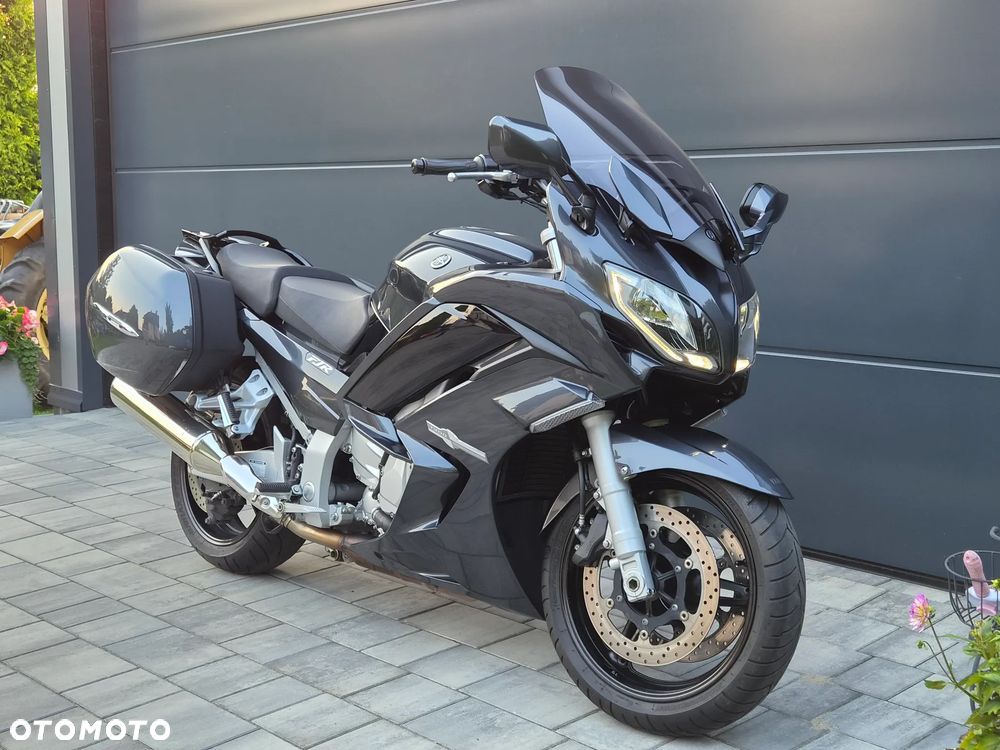 Yamaha FJR - 3
