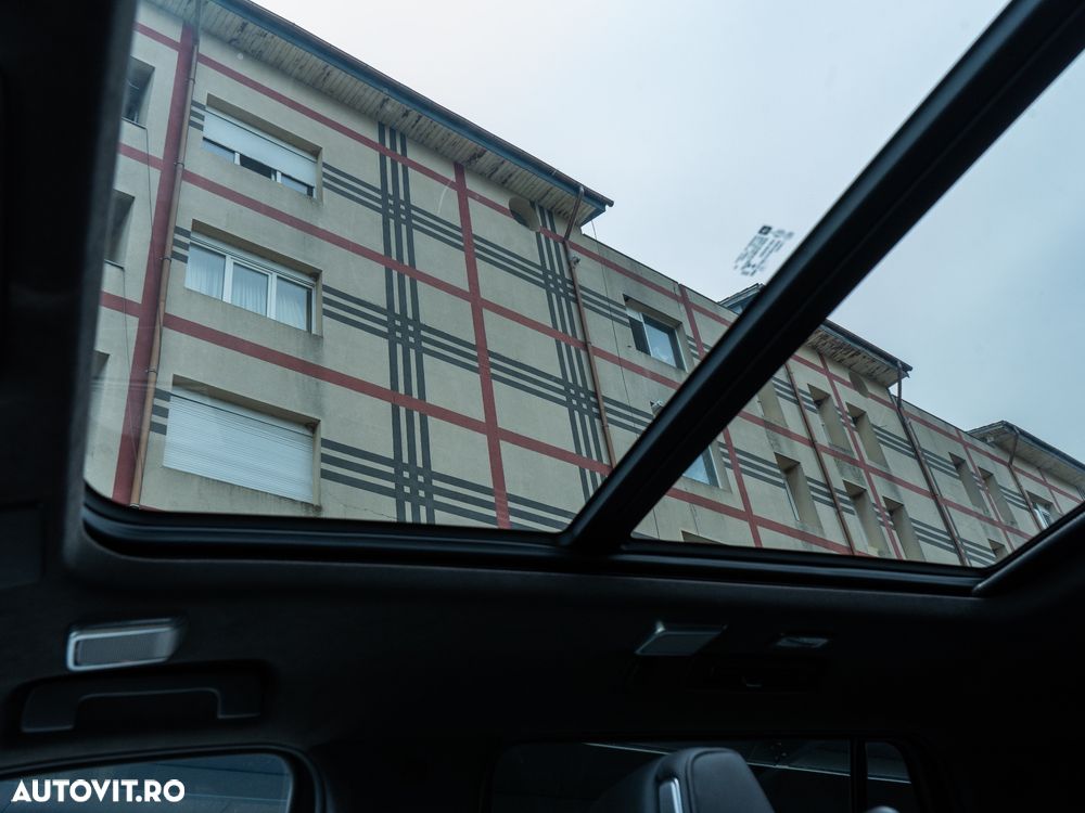 Cadillac Escalade - 41