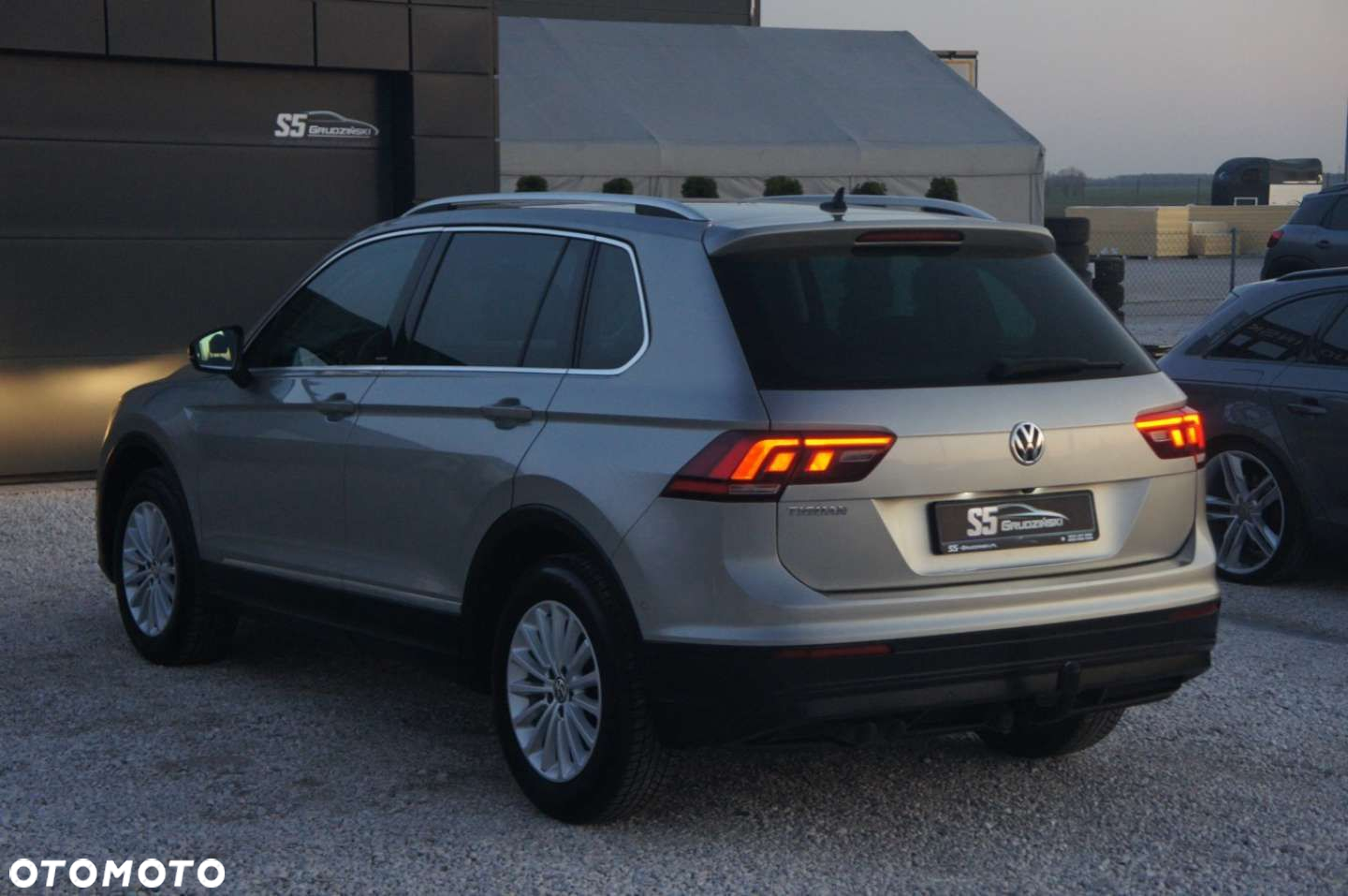 Volkswagen Tiguan - 5