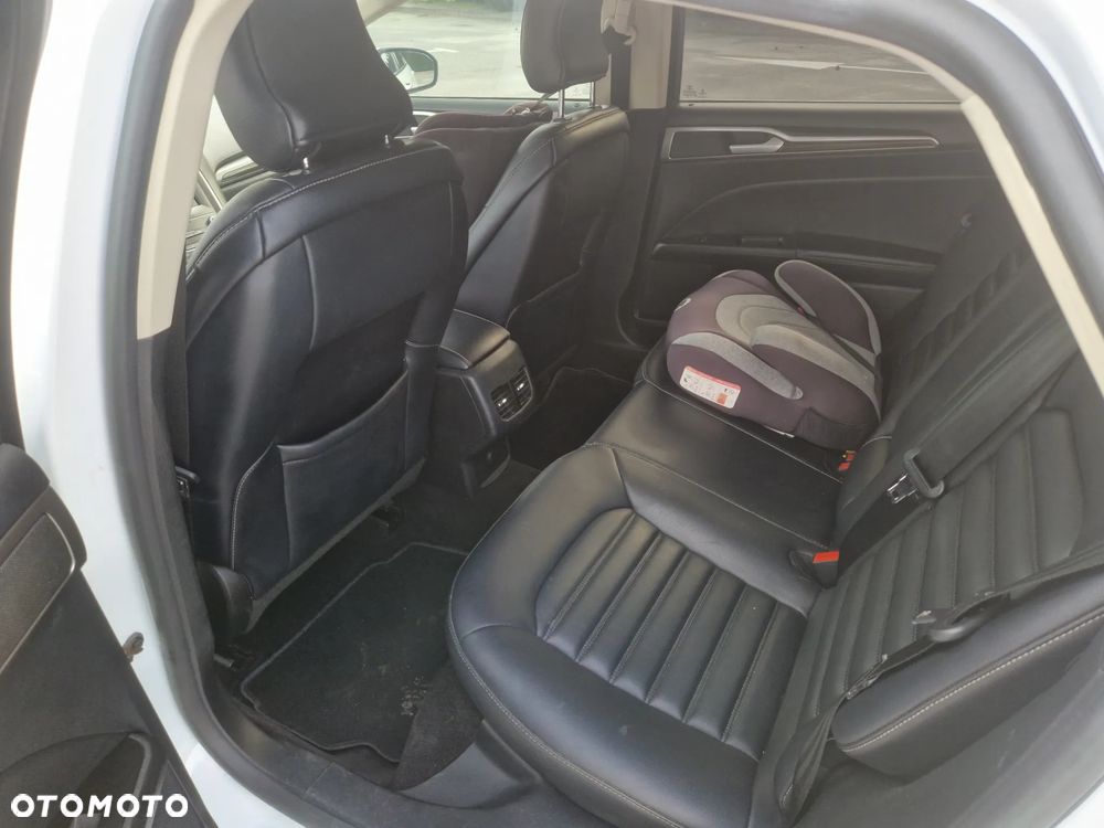 Ford Fusion - 6