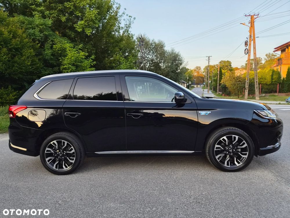 Mitsubishi Outlander - 35