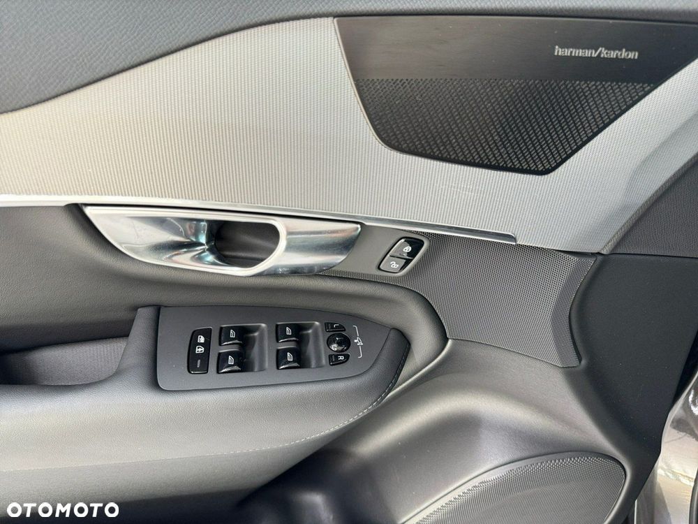 Volvo XC 90 T8 AWD Plug-In Hybrid Core Bright 7os - 12