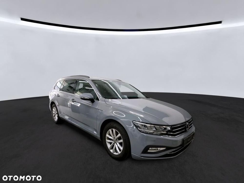 Volkswagen Passat - 3