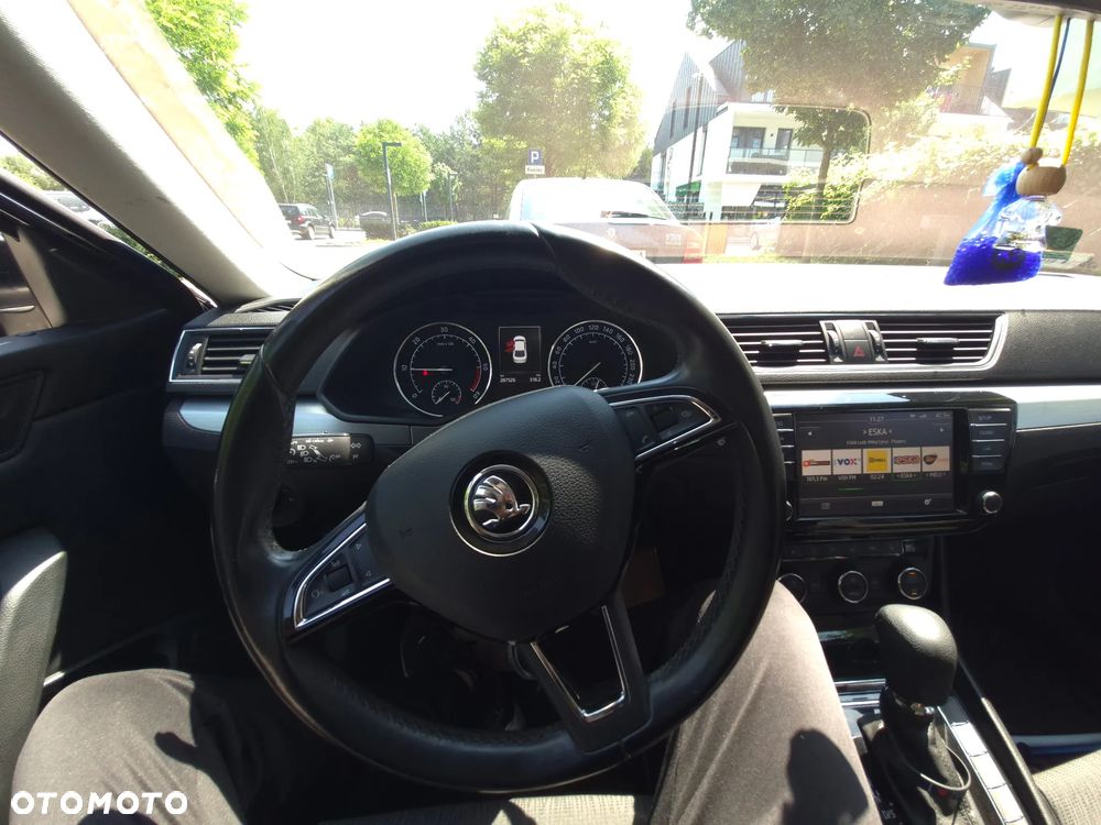 Skoda Superb 2.0 TDI Active DSG - 4