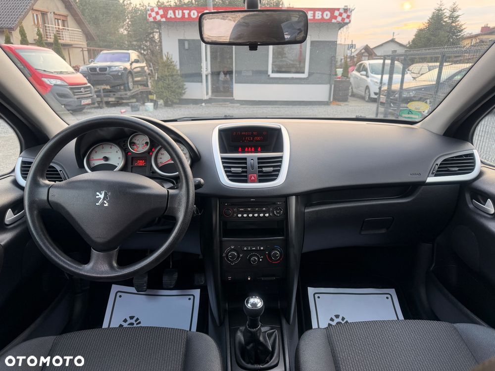 Peugeot 207 1.4 - 25