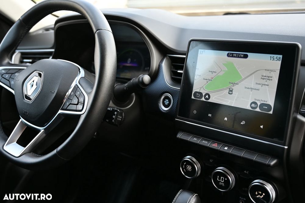 Renault Arkana E-TECH 145 Evolution - 11