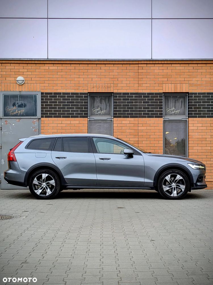 Volvo V60 Cross Country - 4