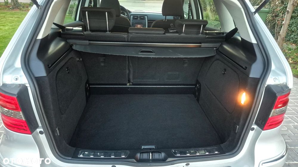 Mercedes-Benz Klasa B 180 CDI EU5 - 23