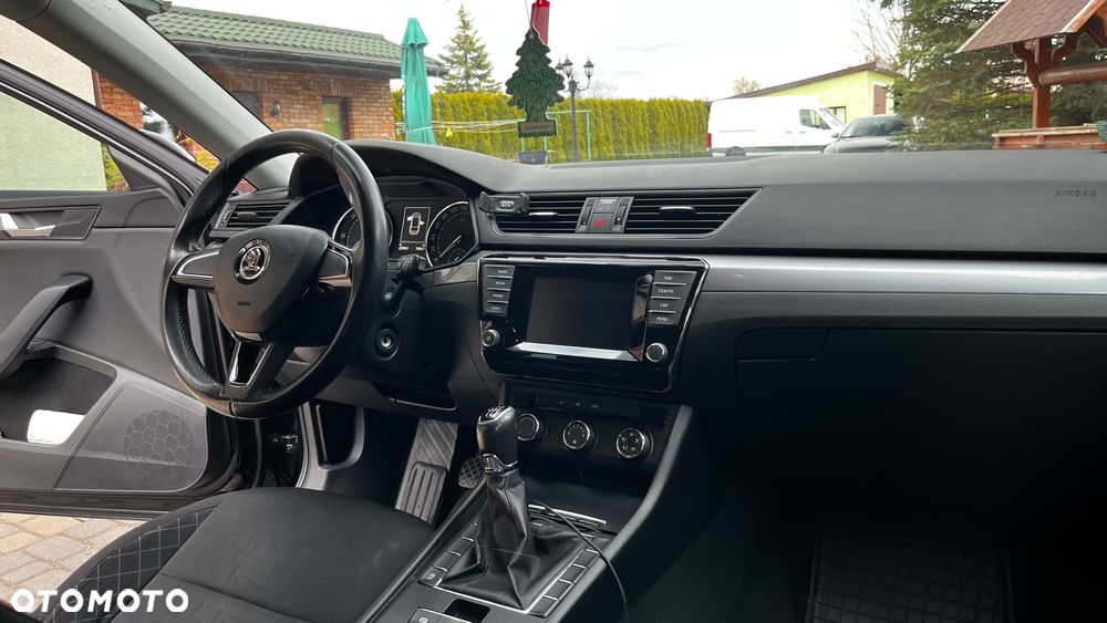 Skoda Superb 1.6 TDI Ambition Greenline - 8