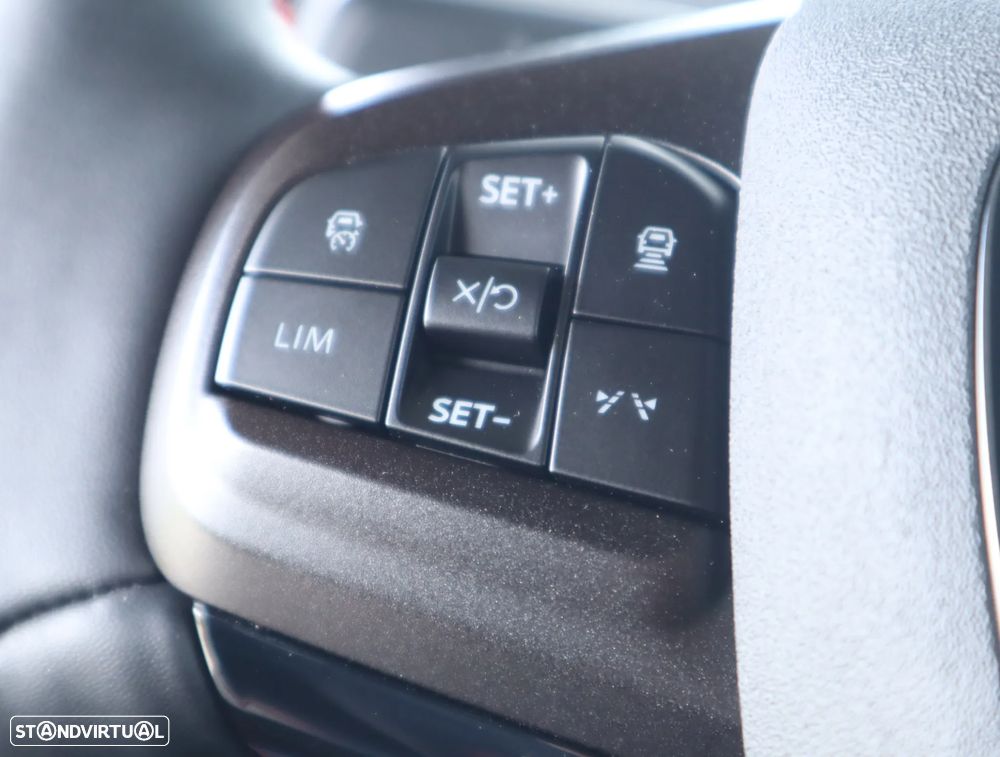 Ford Mustang Mach-E AWD PREMIUM - 36