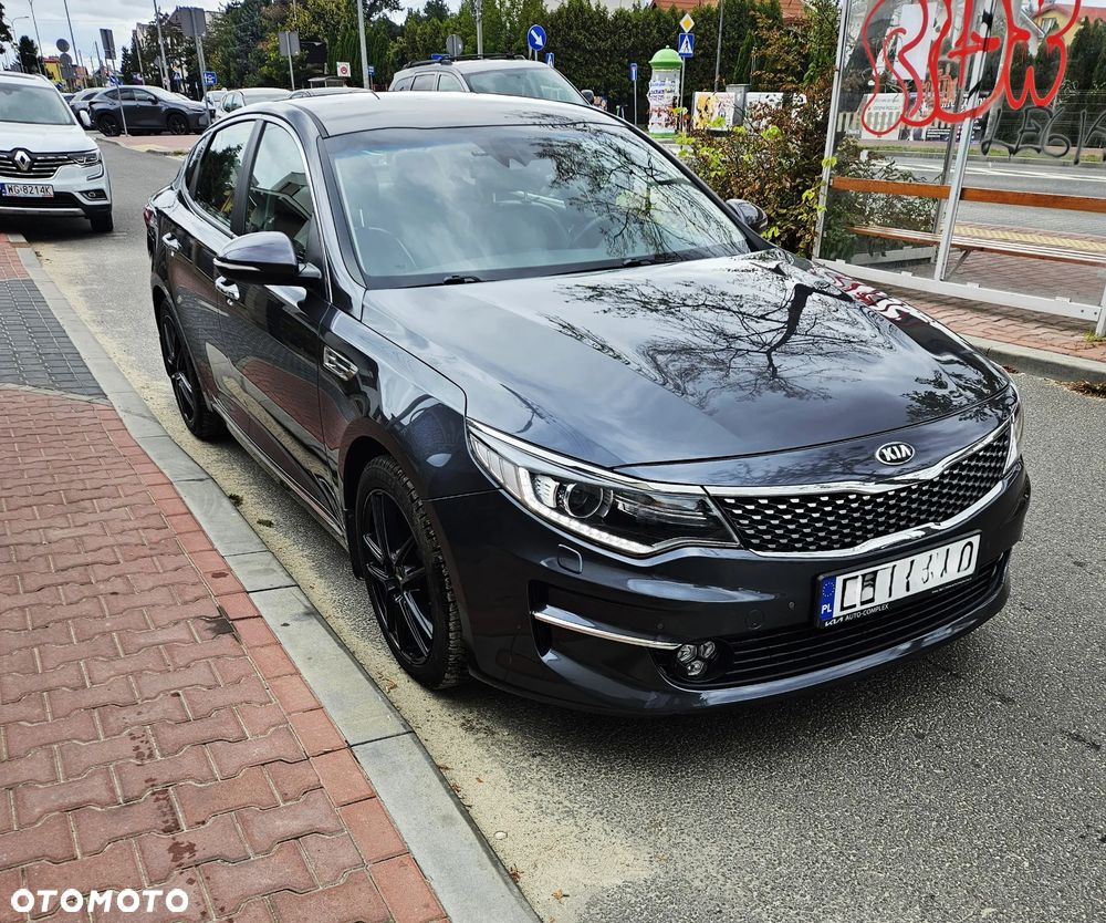 Kia Optima 2.0 L - 15