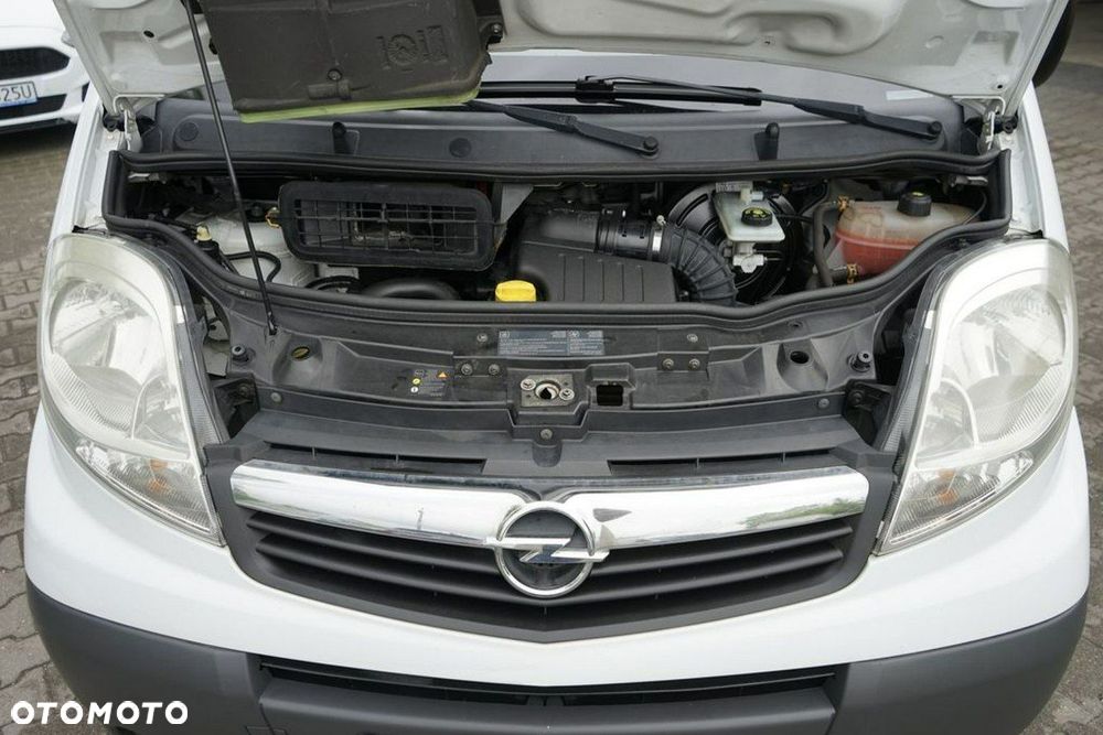 Opel Vivaro - 13