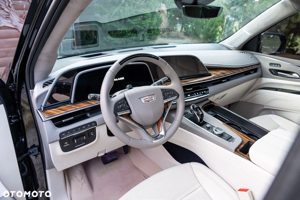 Cadillac Escalade - 23