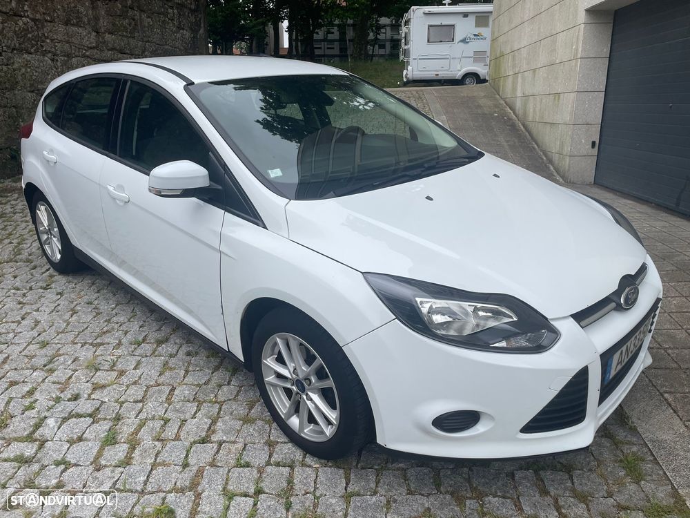 Ford Focus 1.0 EcoBoost S&S COOL&CONNECT - 3