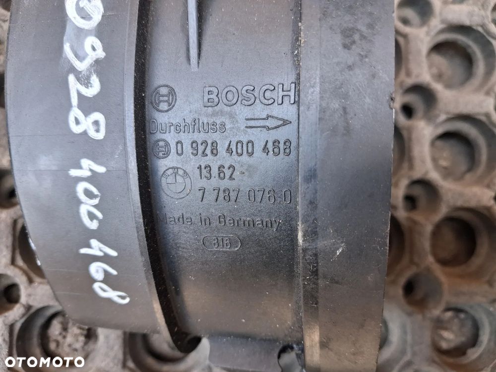 PRZEPŁYWOMIERZ powietrza BOSCH BMW E39 E46 2.0d 2.5d E38 X5 E53 3.0d 530d 330xd 730d 0928400468 - 2