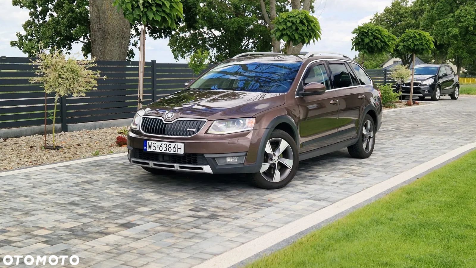 Skoda Octavia Scout 2.0 TDI 4x4 DSG - 1