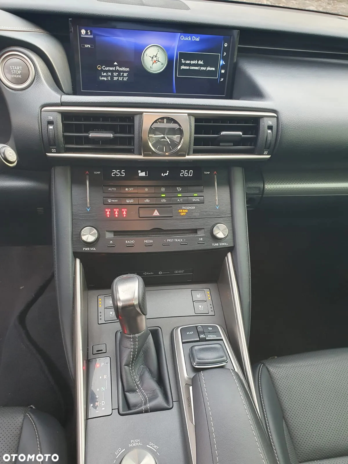 Lexus IS 200t / 300 F Sport - 13