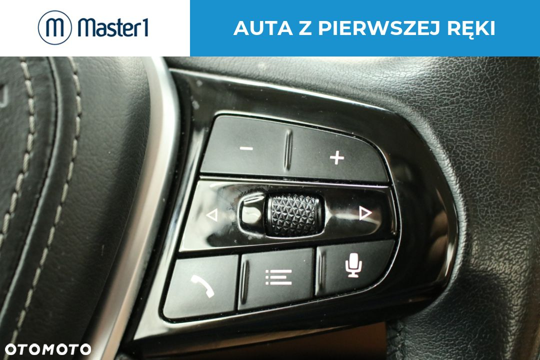BMW Seria 5 520i mHEV - 17