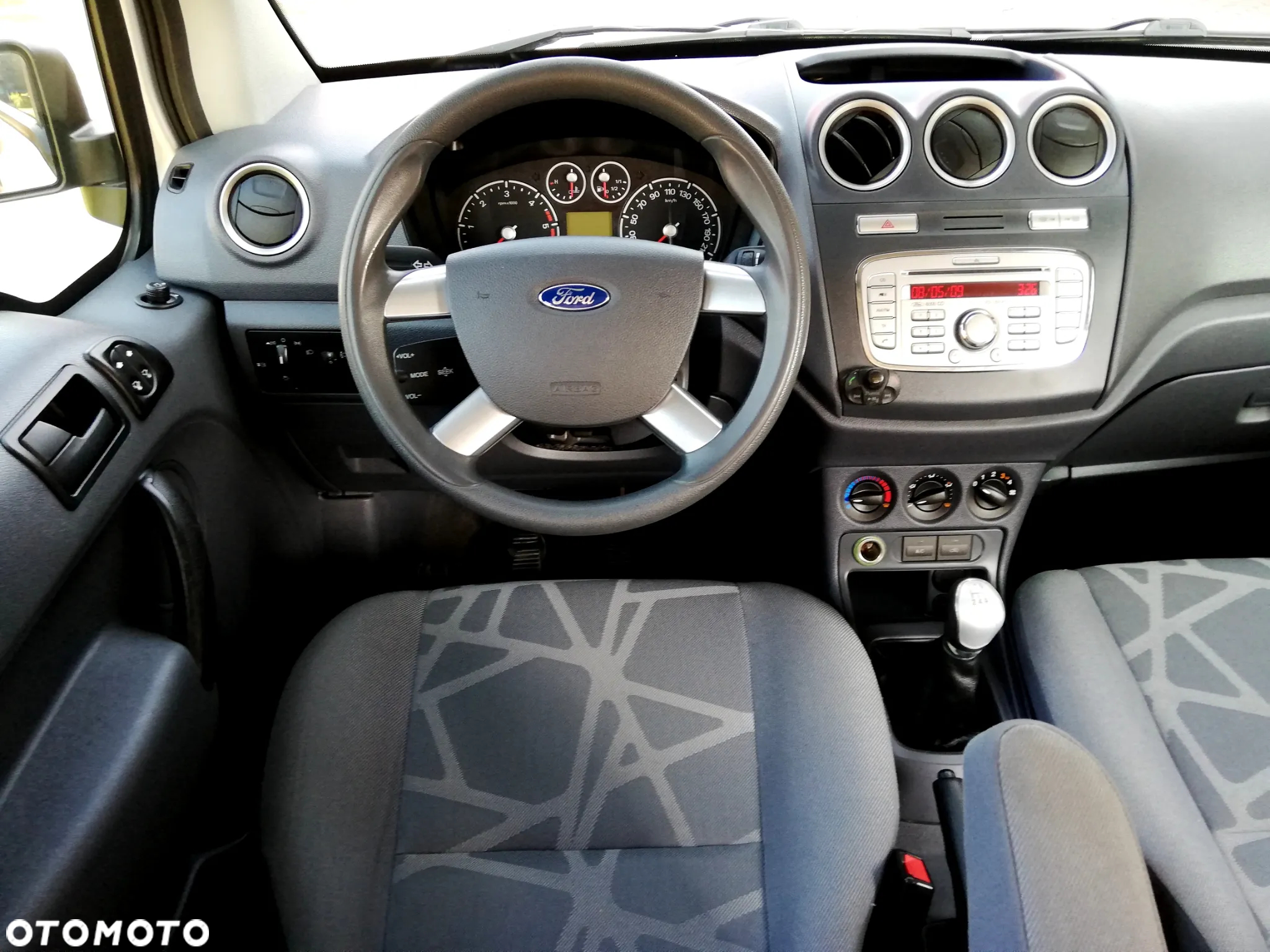 Ford Transit Connect - 11