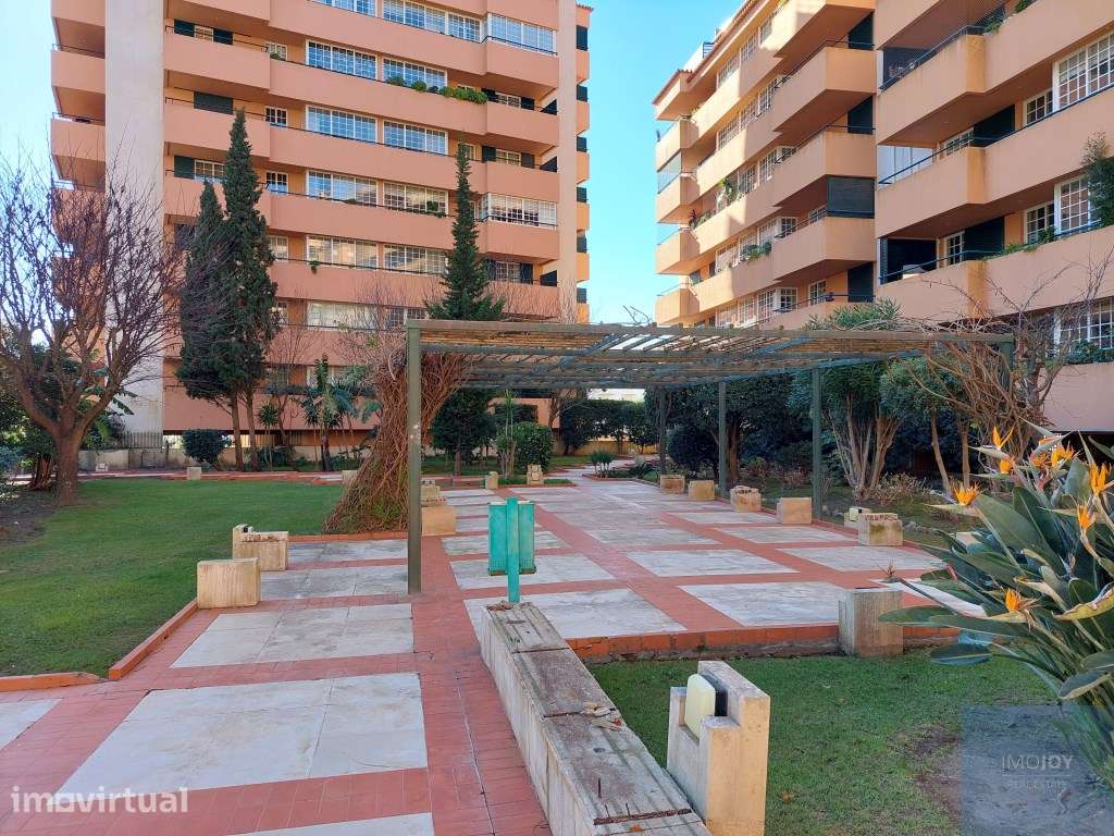 Apartamento T2 no condomínio Cascais Park - Grande imagem: 2/27