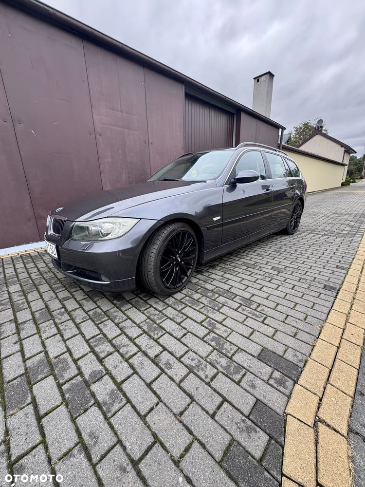 BMW Seria 3 325i - 7
