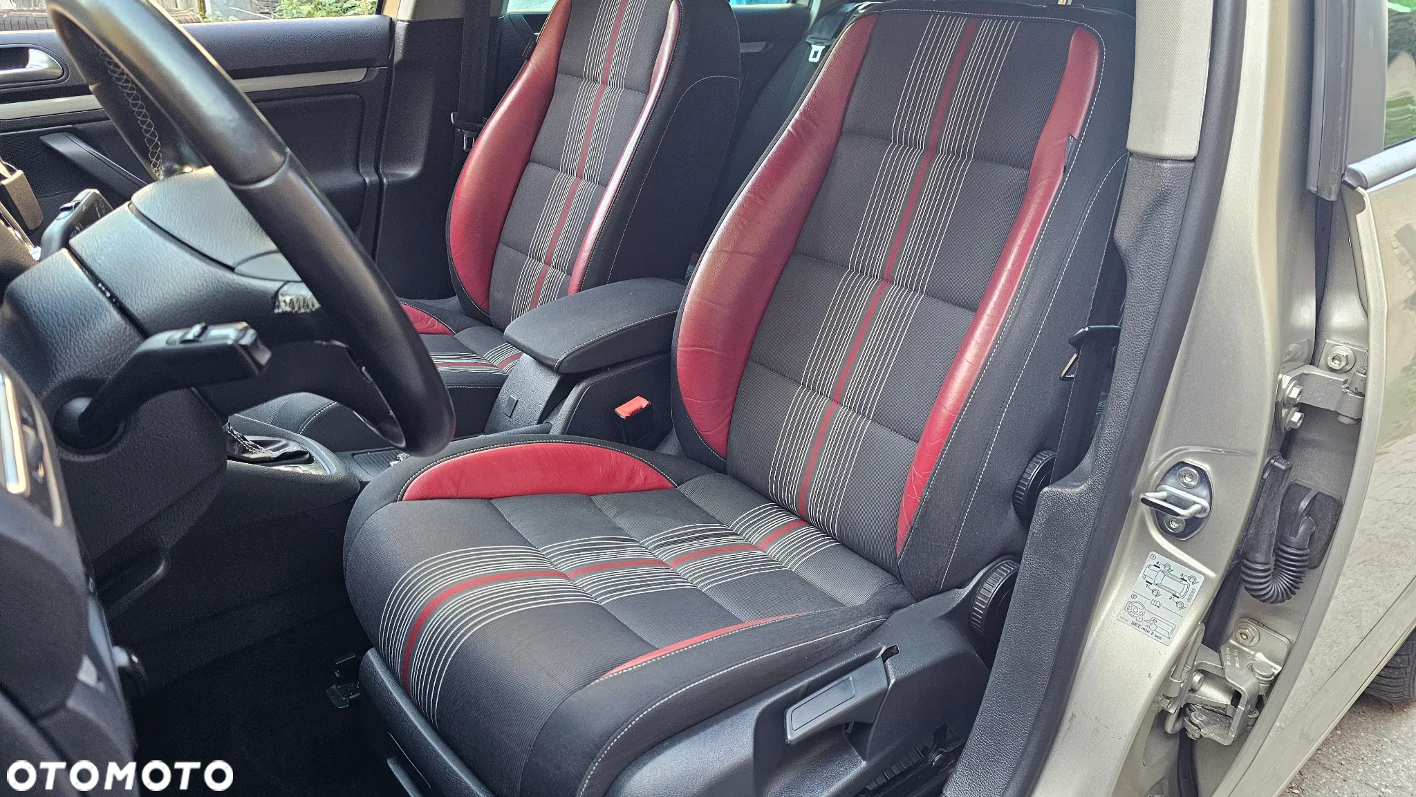 Volkswagen Golf - 20