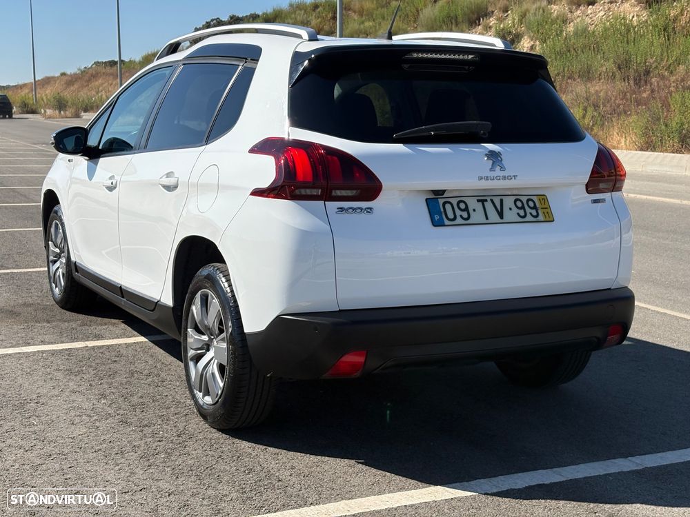 Peugeot 2008 1.2 PureTech Style - 11