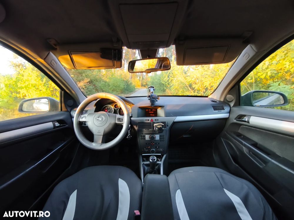 Opel Astra 1.6i Sport - 12