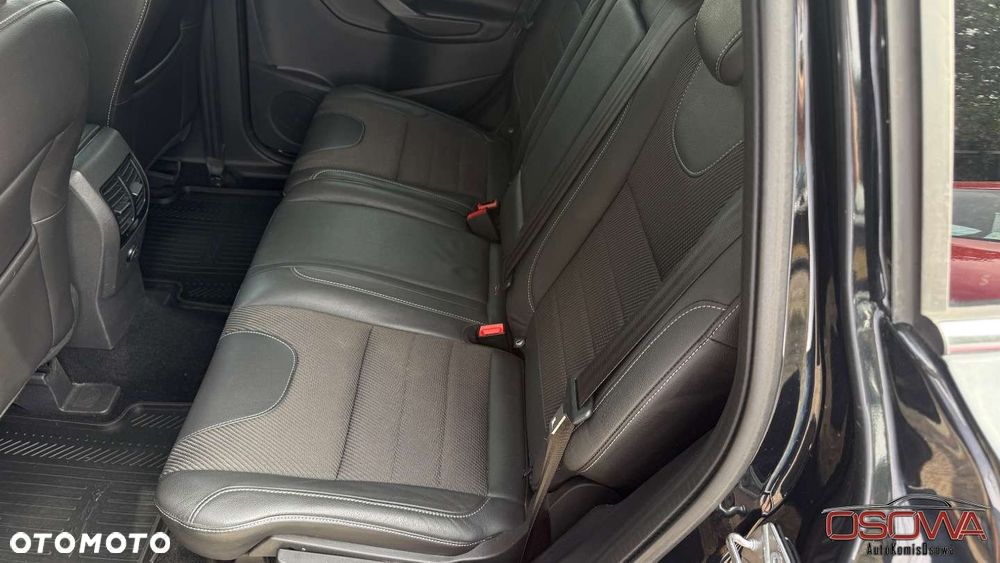 Ford Kuga 2.0 TDCi FWD Titanium Plus - 27