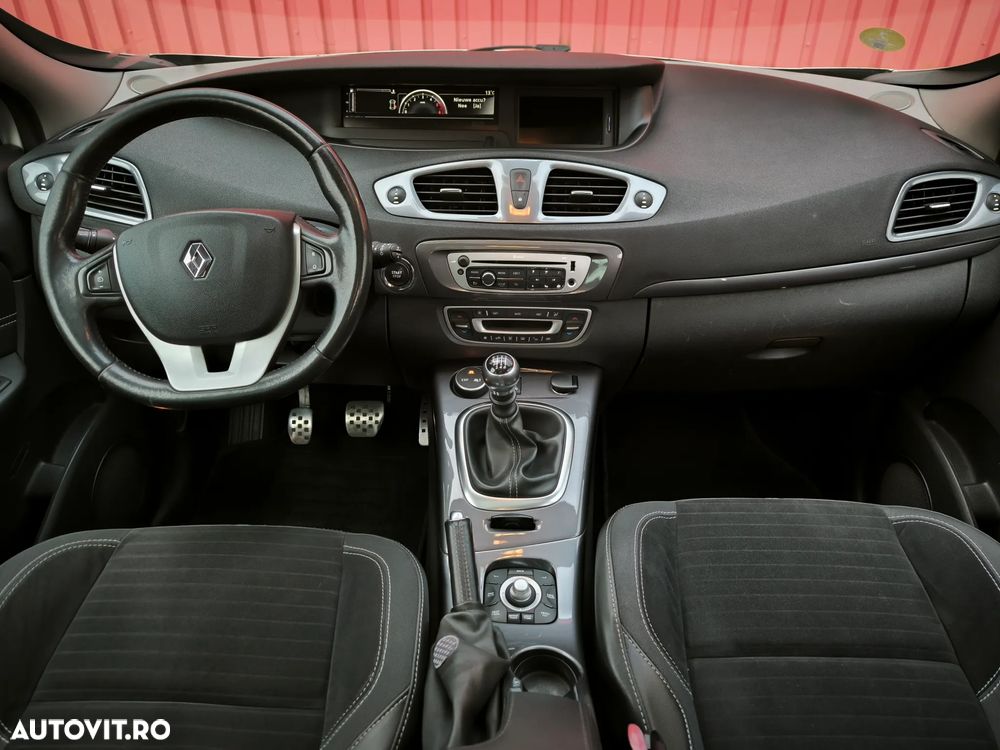 Renault Scenic dCi 110 Xmod Paris - 17